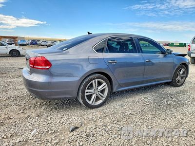 Trzecie zdjęcie samochodu z tyłu: 2014 VOLKSWAGEN PASSAT SE VIN:1VWBN7A32EC049053 - miniatura