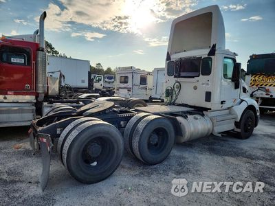 Trzecie zdjęcie samochodu z tyłu: 2020 PETERBILT 579 SEMI TRUCK VIN:1XPBDP9X1LD687779 - miniatura