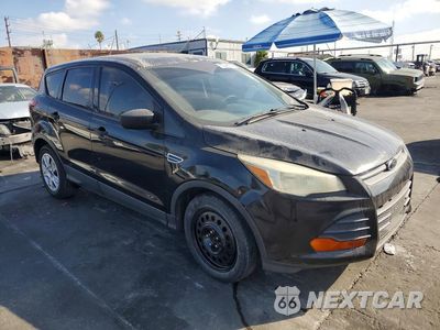Czwarte zdjęcie samochodu z boku: 2014 FORD ESCAPE S VIN:1FMCU0F72EUD44236 - miniatura