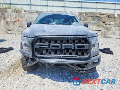 Piąte zdjęcie samochodu w środku: 2017 FORD F150 SUPER CAB VIN:1FTFX1EG6HFB75279 - miniatura