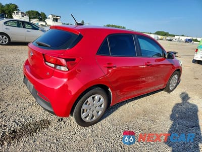 Trzecie zdjęcie samochodu z tyłu: 2021 KIA RIO S VIN:3KPA25AD2ME381375 - miniatura