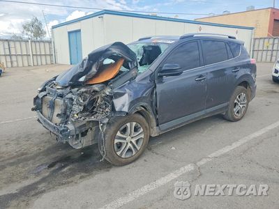 2017 TOYOTA RAV4 LE JTMZFREV9HJ145817 - główne zdjęcie licytacji z USA - miniatura
