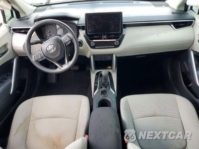 Zdjęcie 8 z 14 samochodu: 2023 TOYOTA COROLLA CROSS LE VIN:7MUCAAAG4PV071713 - miniatura