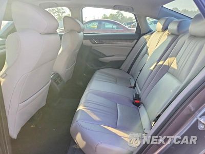 Zdjęcie 10 z 12 samochodu: 2018 HONDA ACCORD TOURING VIN:1HGCV2F98JA027637 - miniatura