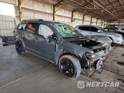 Czwarte zdjęcie samochodu z boku: 2020 DODGE JOURNEY CROSSROAD VIN:3C4PDCGBXLT188450 - miniatura