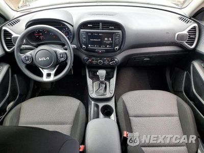 Zdjęcie 8 z 13 samochodu: 2022 KIA SOUL LX VIN:KNDJ23AU8N7834047 - miniatura