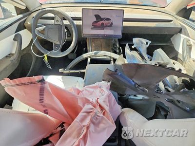 Zdjęcie 8 z 12 samochodu: 2026 TESLA MODEL Y VIN:7SAYGDEE8TF515878 - miniatura