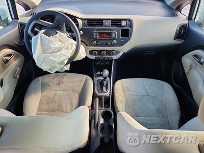 Zdjęcie 8 z 12 samochodu: 2013 KIA RIO LX VIN:KNADM5A34D6241510 - miniatura