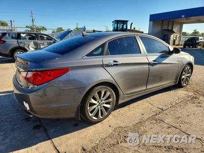 Trzecie zdjęcie samochodu z tyłu: 2011 HYUNDAI SONATA SE VIN:5NPEC4AC2BH136438 - miniatura