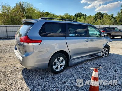 Trzecie zdjęcie samochodu z tyłu: 2014 TOYOTA SIENNA LE VIN:5TDKK3DCXES440854 - miniatura