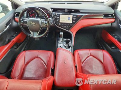 Zdjęcie 8 z 12 samochodu: 2019 TOYOTA CAMRY XSE VIN:4T1B61HKXKU847926 - miniatura