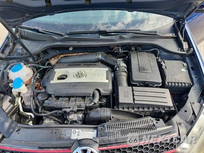 Zdjęcie 12 z 13 samochodu: 2011 VOLKSWAGEN GTI VIN:WVWFV7AJ2BW105120 - miniatura