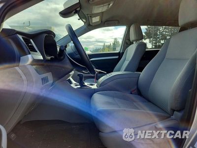 Zdjęcie 7 z 13 samochodu: 2019 TOYOTA HIGHLANDER LE VIN:5TDBZRFH9KS984832 - miniatura