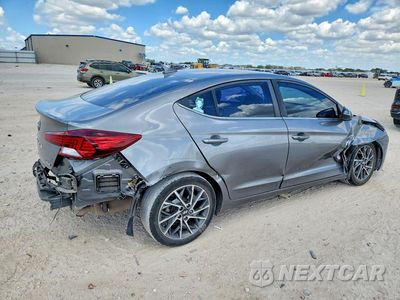 Trzecie zdjęcie samochodu z tyłu: 2019 HYUNDAI ELANTRA LIMITED VIN:5NPD84LF0KH415536 - miniatura