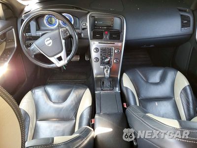 Zdjęcie 8 z 14 samochodu: 2013 VOLVO XC60 T6 VIN:YV4902DZ2D2389727 - miniatura