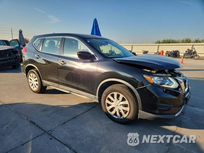 Czwarte zdjęcie samochodu z boku: 2017 NISSAN ROGUE S VIN:KNMAT2MV0HP544188 - miniatura