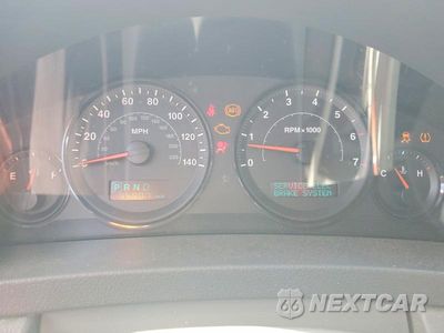 Zdjęcie 9 z 13 samochodu: 2005 JEEP GRAND CHEROKEE LAREDO VIN:1J4GR48K75C722261 - miniatura