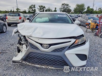 Piąte zdjęcie samochodu w środku: 2018 TOYOTA CAMRY SE VIN:4T1B11HK9JU612303 - miniatura