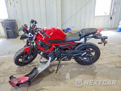 Trzecie zdjęcie samochodu z tyłu: 2023 YAMAHA YZF-R6 VIN:JYARJ18E7EA013321 - miniatura