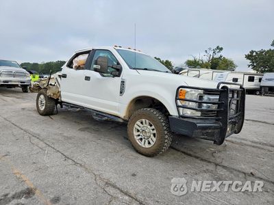 Czwarte zdjęcie samochodu z boku: 2019 FORD F250 SUPER DUTY VIN:1FT7W2B6XKEC23534 - miniatura