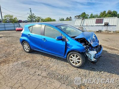 Czwarte zdjęcie samochodu z boku: 2012 TOYOTA PRIUS C THREE VIN:JTDKDTB36C1026493 - miniatura