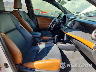 Zdjęcie 7 z 12 samochodu: 2016 TOYOTA RAV4 SE VIN:JTMNFREV5GJ077822 - miniatura