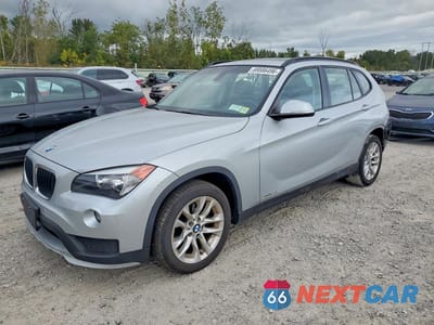 2015 BMW X1 XDRIVE28I WBAVL1C56FVY35765 - główne zdjęcie licytacji z USA - miniatura