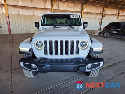 Piąte zdjęcie samochodu w środku: 2025 JEEP WRANGLER SAHARA VIN:1C4PJXEN2SW587343 - miniatura