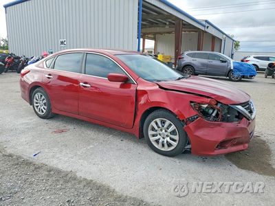 Czwarte zdjęcie samochodu z boku: 2017 NISSAN ALTIMA 2.5 S VIN:1N4AL3AP1HC259458 - miniatura