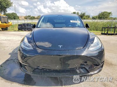 Piąte zdjęcie samochodu w środku: 2022 TESLA MODEL Y VIN:7SAYGDEE9NF427618 - miniatura