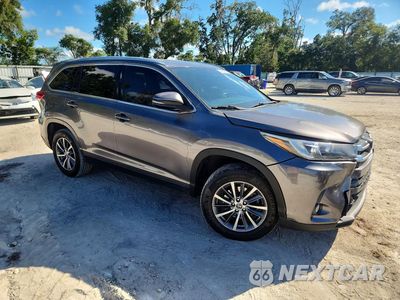Czwarte zdjęcie samochodu z boku: 2019 TOYOTA HIGHLANDER HYBRID VIN:5TDKZRFH8KS359807 - miniatura