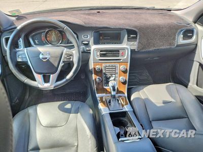 Zdjęcie 8 z 12 samochodu: 2015 VOLVO V60 PREMIER+ VIN:YV140MEC4F1195206 - miniatura