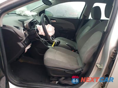 Zdjęcie 7 z 12 samochodu: 2014 CHEVROLET SONIC LS VIN:1G1JA5SHXE4178752 - miniatura