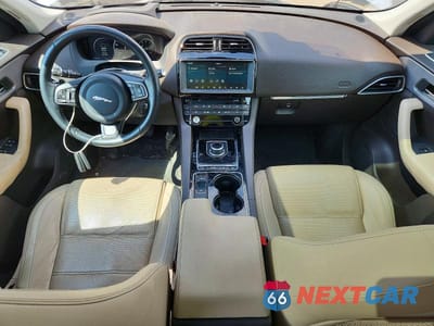 Zdjęcie 8 z 12 samochodu: 2017 JAGUAR F-PACE PRESTIGE VIN:SADCK2BV6HA085660 - miniatura