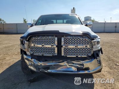 Piąte zdjęcie samochodu w środku: 2017 RAM 1500 LARAMIE VIN:1C6RR7NTXHS697533 - miniatura