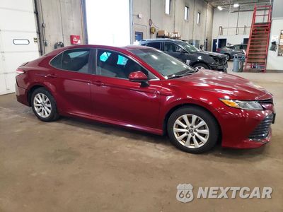 Czwarte zdjęcie samochodu z boku: 2018 TOYOTA CAMRY LE VIN:4T1B11HK4JU568856 - miniatura
