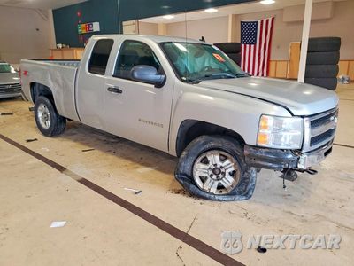 Czwarte zdjęcie samochodu z boku: 2011 CHEVROLET SILVERADO K1500 LT VIN:1GCRKSE33BZ278471 - miniatura