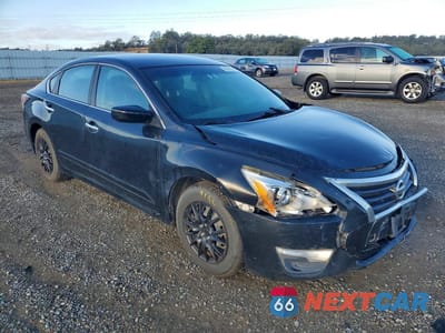 Czwarte zdjęcie samochodu z boku: 2015 NISSAN ALTIMA 2.5 S VIN:1N4AL3AP8FN917665 - miniatura
