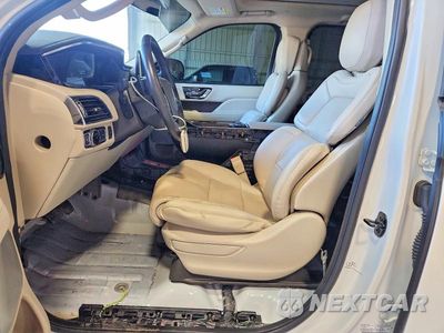 Zdjęcie 7 z 14 samochodu: 2021 LINCOLN NAVIGATOR RESERVE VIN:5LMJJ2KT0MEL16567 - miniatura