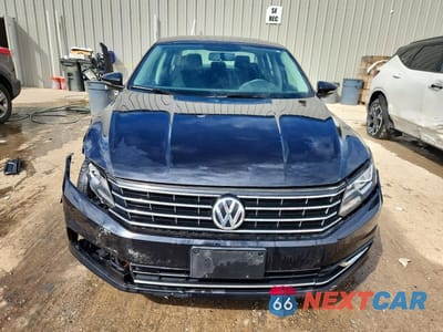 Piąte zdjęcie samochodu w środku: 2018 VOLKSWAGEN PASSAT S VIN:1VWAA7A36JC003985 - miniatura