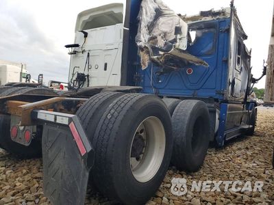 Trzecie zdjęcie samochodu z tyłu: 2014 FREIGHTLINER CASCADIA SEMI TRUCK VIN:1FUJGLD55ELFT9058 - miniatura