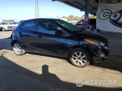 Czwarte zdjęcie samochodu z boku: 2011 MAZDA MAZDA2 VIN:JM1DE1HY5B0101685 - miniatura