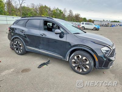 Czwarte zdjęcie samochodu z boku: 2023 KIA SPORTAGE X LINE VIN:5XYK6CAF9PG025415 - miniatura