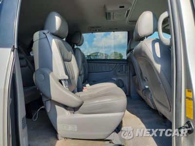 Zdjęcie 11 z 13 samochodu: 2006 TOYOTA SIENNA XLE LIMITED 7 PASSENGER VIN:5TDZA22C46S516309 - miniatura
