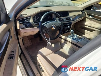 Zdjęcie 8 z 13 samochodu: 2009 BMW 750 I VIN:WBAKA83539CY35224 - miniatura