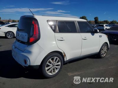 Trzecie zdjęcie samochodu z tyłu: 2018 KIA SOUL + VIN:KNDJP3A54J7889986 - miniatura