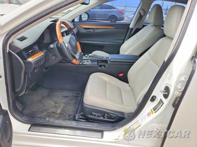 Zdjęcie 7 z 12 samochodu: 2014 LEXUS ES 300H VIN:JTHBW1GG8E2041387 - miniatura