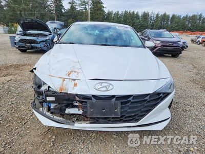 Piąte zdjęcie samochodu w środku: 2022 HYUNDAI ELANTRA SEL VIN:5NPLM4AG9NH080915 - miniatura