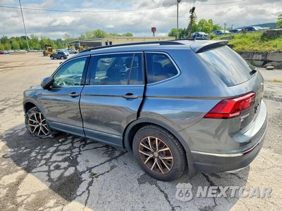 Drugie zdjęcie samochodu z przodu: 2021 VOLKSWAGEN TIGUAN SE VIN:3VV3B7AX1MM110054 - miniatura