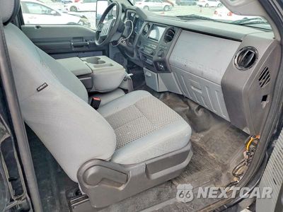 Zdjęcie 8 z 12 samochodu: 2016 FORD F350 SUPER DUTY VIN:1FD8X3G61GEC74682 - miniatura